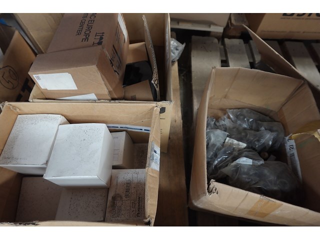 3x pallet toebehoren sanitair - afbeelding 6 van  8