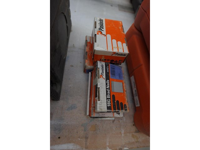 3x pneumatische schieter paslode - afbeelding 5 van  5