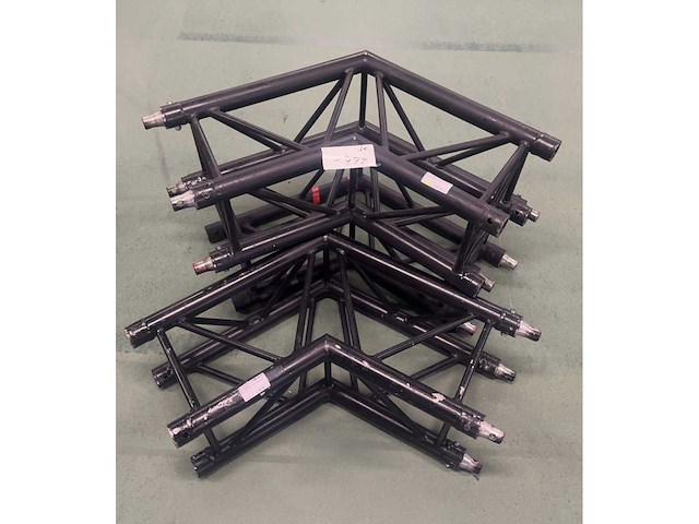 3x protruss s31 corner 120° sq30 black - afbeelding 1 van  1