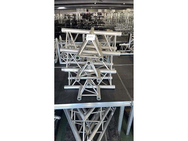 3x protruss t31 cross - afbeelding 2 van  2