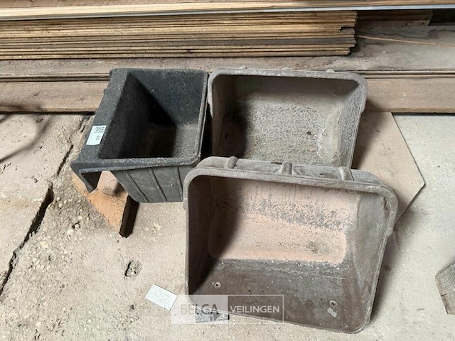 3x pvc-voederbakken - afbeelding 2 van  2