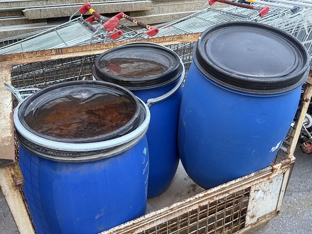 3x regenton in draadcontainer - afbeelding 1 van  1