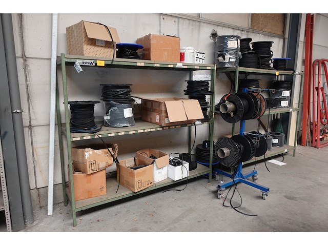 3x rek met inhoud - afbeelding 1 van  11