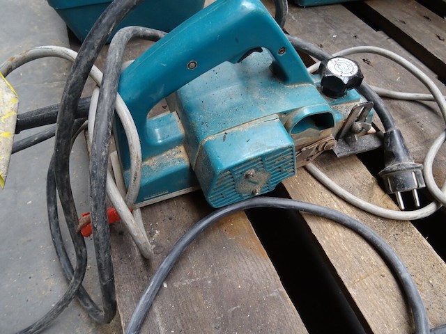 3x schaafmachine makita - afbeelding 4 van  4