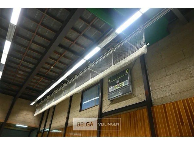 ± 3x scheidingsnetten zaal - afbeelding 1 van  4