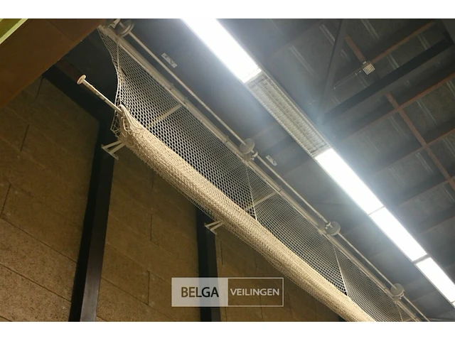 ± 3x scheidingsnetten zaal - afbeelding 3 van  4