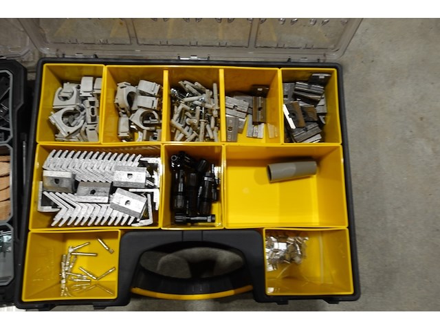 3x sorteerkoffer stanley met inhoud - afbeelding 2 van  4