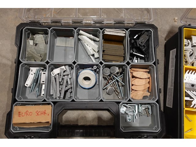 3x sorteerkoffer stanley met inhoud - afbeelding 3 van  4