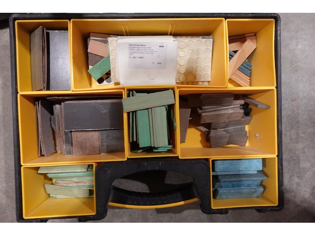 3x sorteerkoffer stanley met inhoud - afbeelding 4 van  4