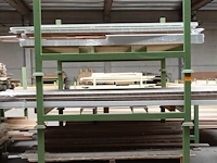 3x stapelbare metalen houder + inhoud