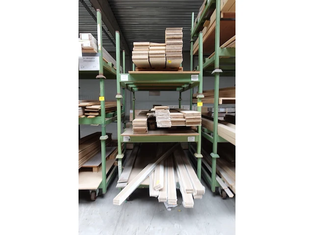 3x stapelbare metalen houder + inhoud - afbeelding 1 van  5