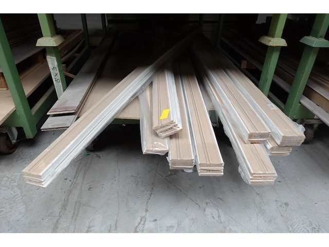 3x stapelbare metalen houder + inhoud - afbeelding 2 van  5