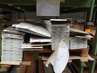 3x stapelbare metalen houder + inhoud - afbeelding 3 van  7