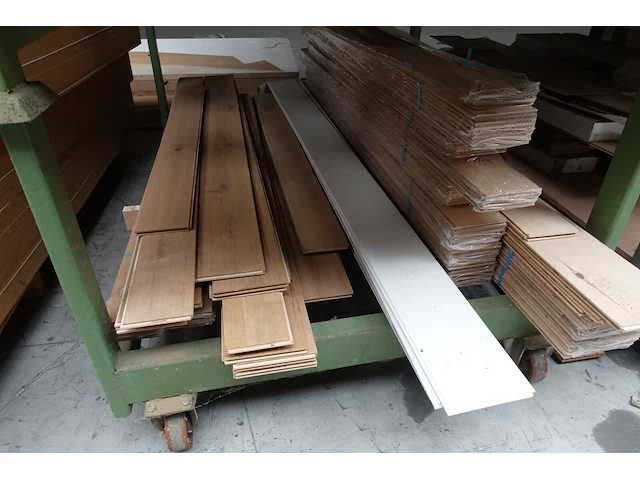 3x stapelbare metalen houder + inhoud - afbeelding 4 van  7