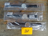 3x uurwerk+ beeldje - afbeelding 1 van  5