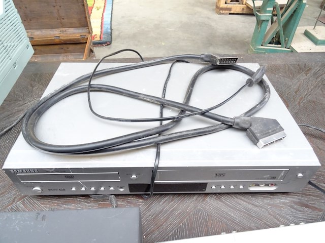 3x vcr/ dvd-speler - afbeelding 4 van  4