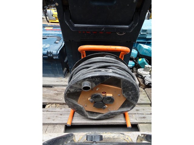 3x verlengkabel op haspel - afbeelding 5 van  5