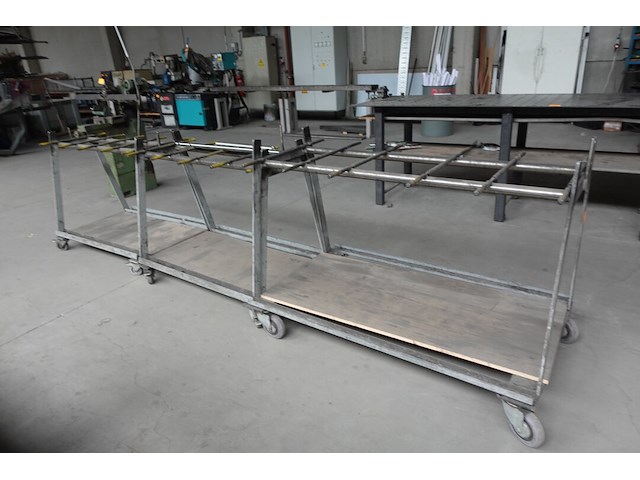 3x verrijbare metalen kar - afbeelding 1 van  5