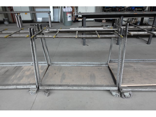 3x verrijbare metalen kar - afbeelding 3 van  5