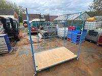 3x verrijdbare metalen magazijn-/transportrolcontainer