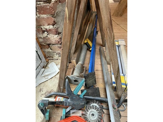 3x verstelbare steunen + zaag + 2x schragen + div - afbeelding 4 van  5