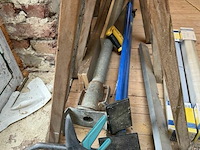 3x verstelbare steunen + zaag + 2x schragen + div - afbeelding 4 van  5