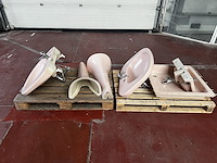 3x vintage lavabo's en douchebak