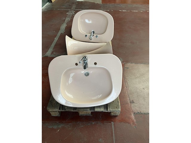 3x vintage lavabo's en douchebak - afbeelding 2 van  4