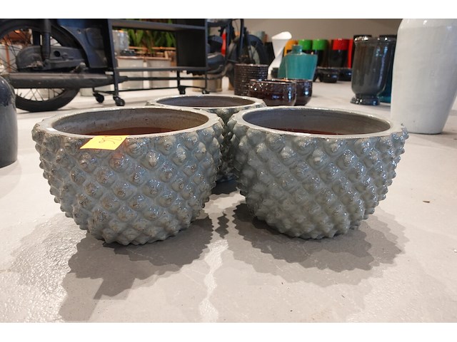 3x vorstvrije terracotta bloempot - afbeelding 1 van  3