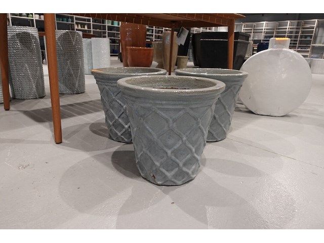 3x vorstvrije terracotta bloempot - afbeelding 1 van  4
