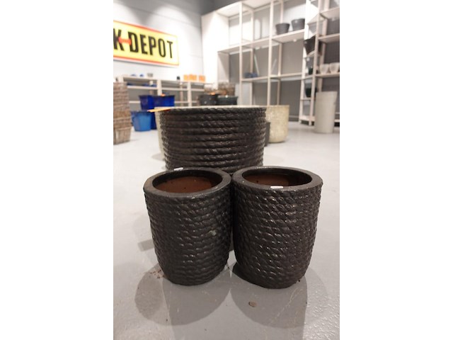 3x vorstvrije terracotta bloempot - afbeelding 1 van  5