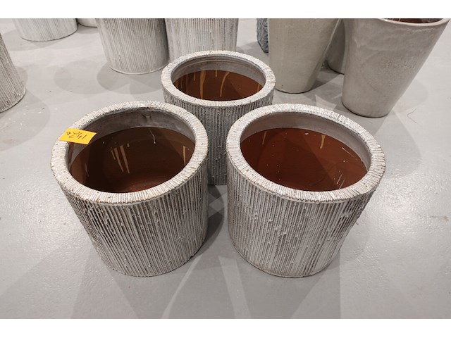 3x vorstvrije terracotta bloempot - afbeelding 2 van  3