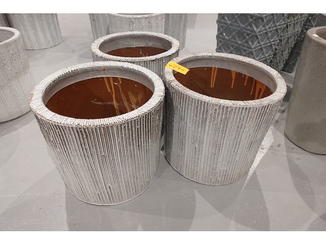 3x vorstvrije terracotta bloempot - afbeelding 2 van  3