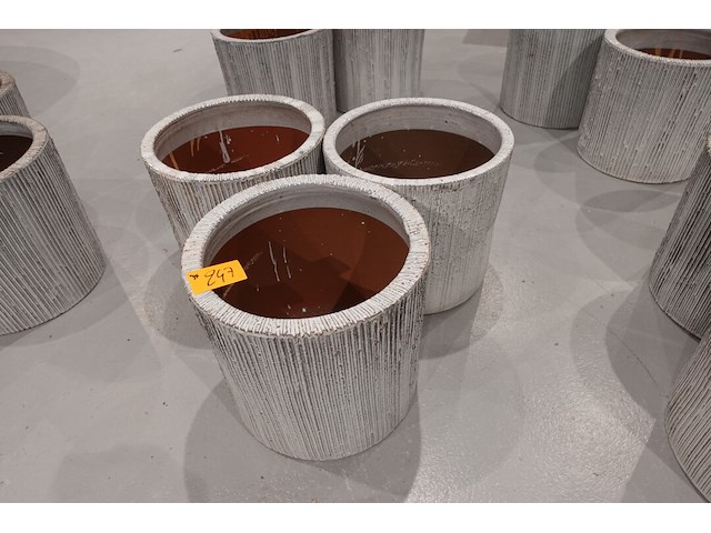 3x vorstvrije terracotta bloempot - afbeelding 2 van  3