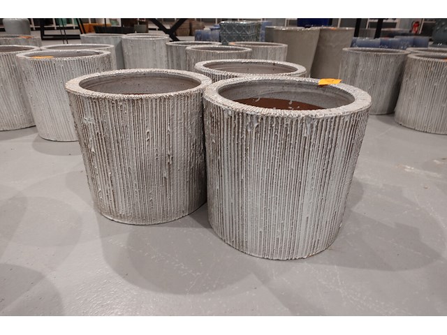 3x vorstvrije terracotta bloempot - afbeelding 1 van  3