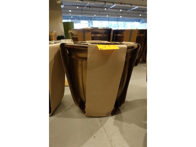 3x vorstvrije terracotta bloempot - afbeelding 1 van  2