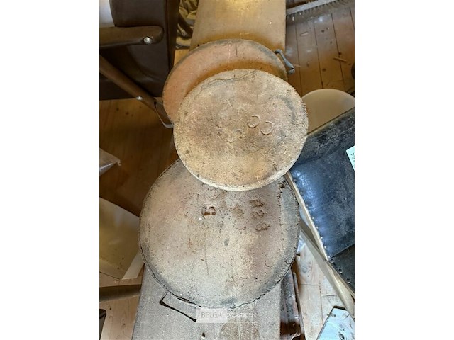 3x vuurvaste stenen + voetbankje + luster - afbeelding 3 van  4