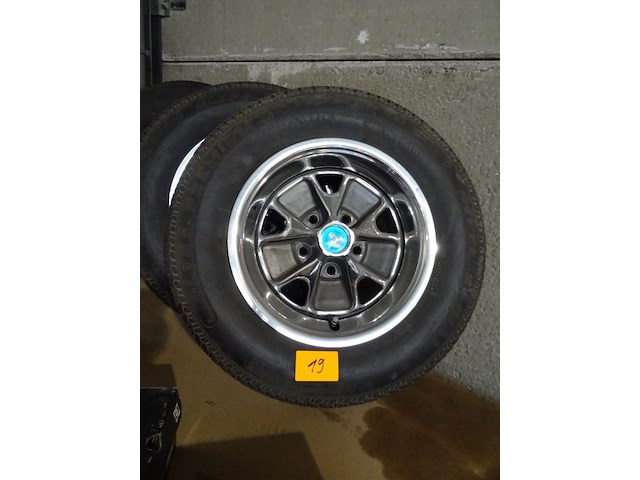 3x wiel ford mustang - afbeelding 2 van  2