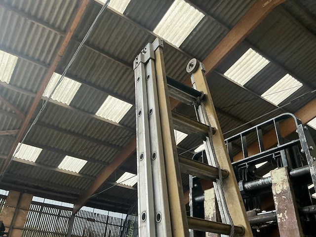 3x12 aluminium schuifladder - afbeelding 3 van  4