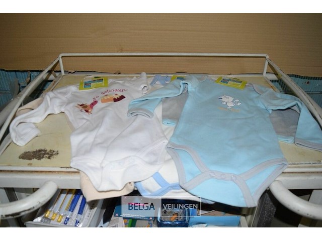 3x2st bodies 12m - afbeelding 1 van  3