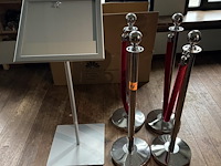 4 afzet-receptiepaaltjes + menubord - afbeelding 1 van  5