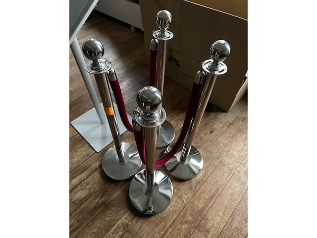 4 afzet-receptiepaaltjes + menubord - afbeelding 4 van  5