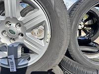 4 all season banden op velg land rover - afbeelding 3 van  5