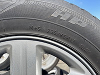 4 all season banden op velg land rover - afbeelding 4 van  5