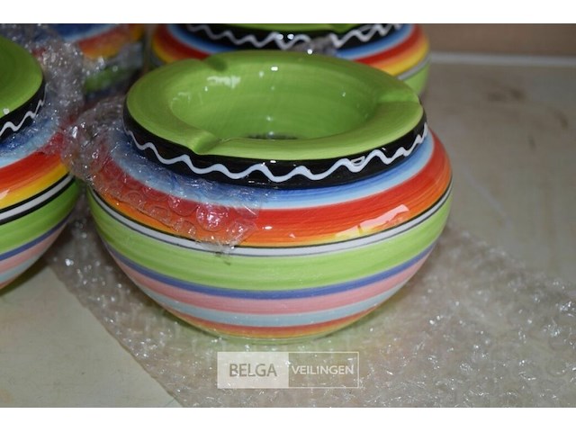 4 asbakken - afbeelding 2 van  2