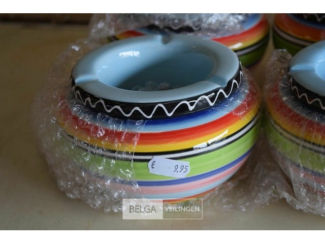 4 asbakken - afbeelding 2 van  2