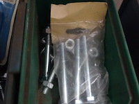 4 bakken diverse bouten - afbeelding 2 van  10