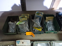 4 bakken diverse bouten - afbeelding 7 van  10