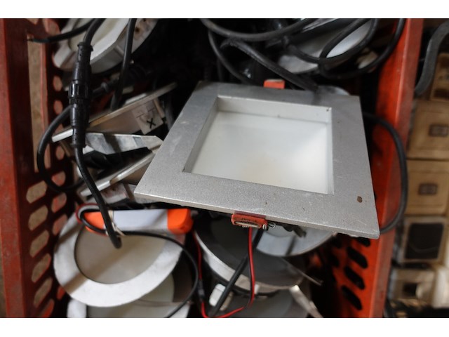 4 bakken electriciteitsmateriaal - afbeelding 9 van  14