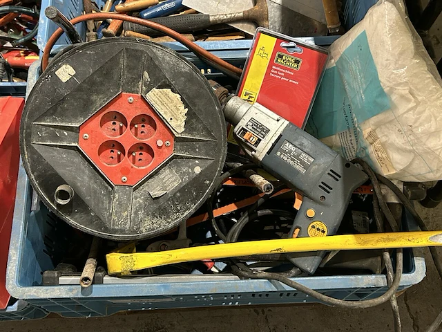 4 bakken met gereedschap - afbeelding 5 van  5
